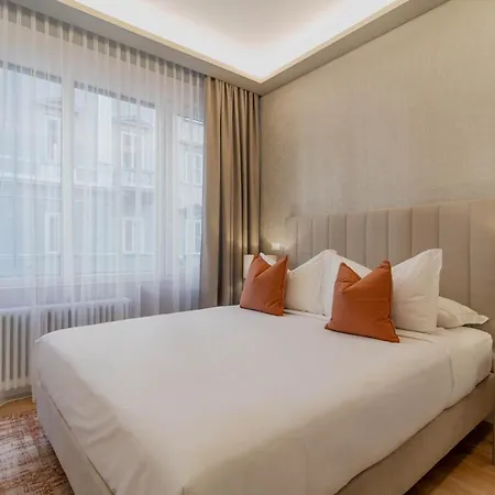 Casa Marina & Konukevi 4*