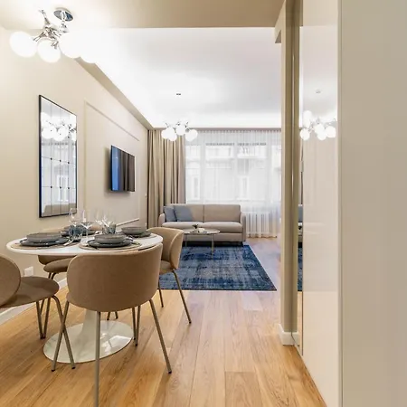 Casa Marina & Konukevi